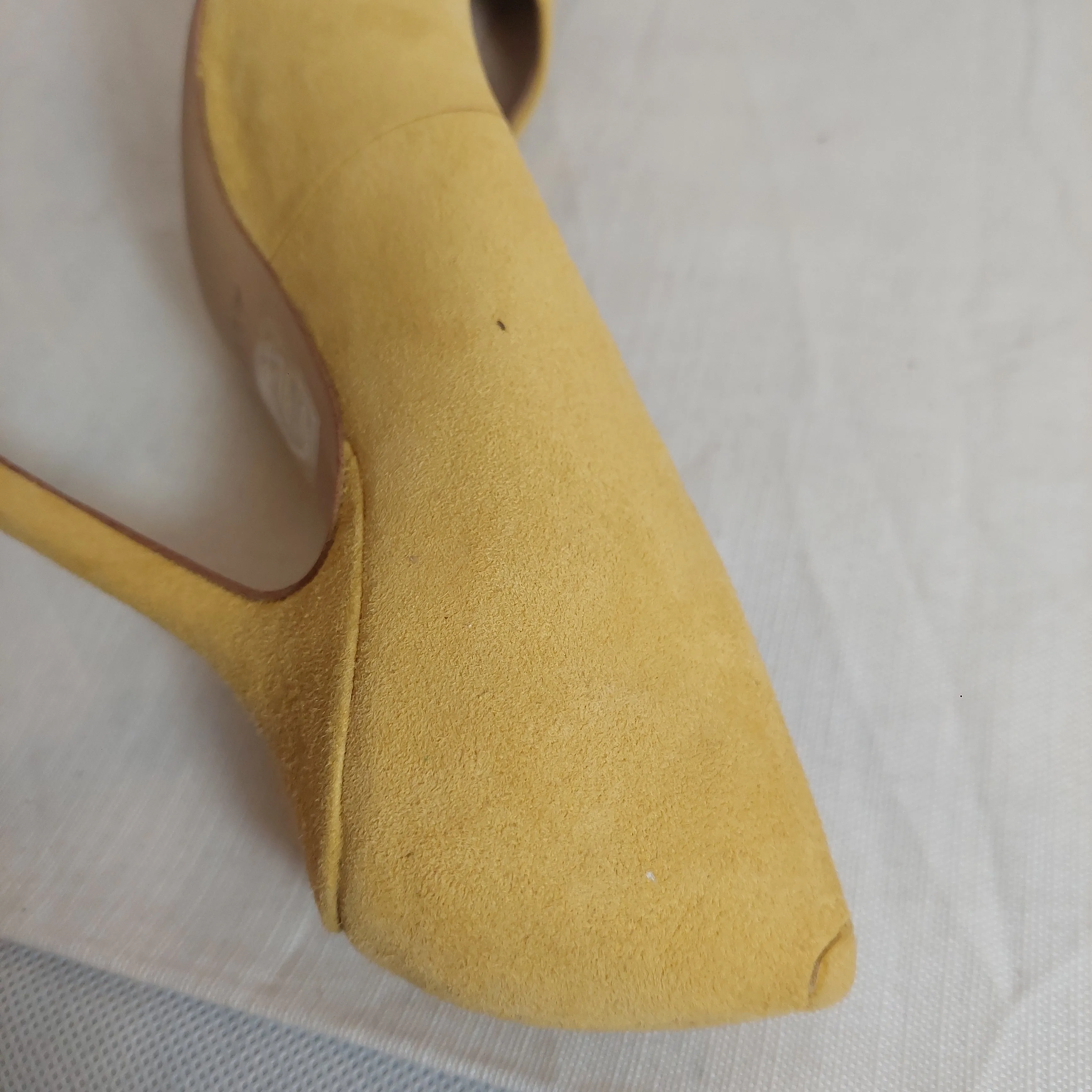 ALDO Yellow Suede Sophy Pointed Pumps | Like new |