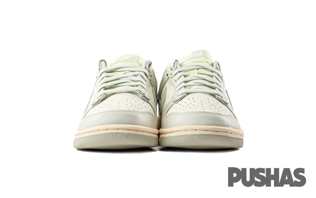 Dunk Low 'Light Bone' Women's