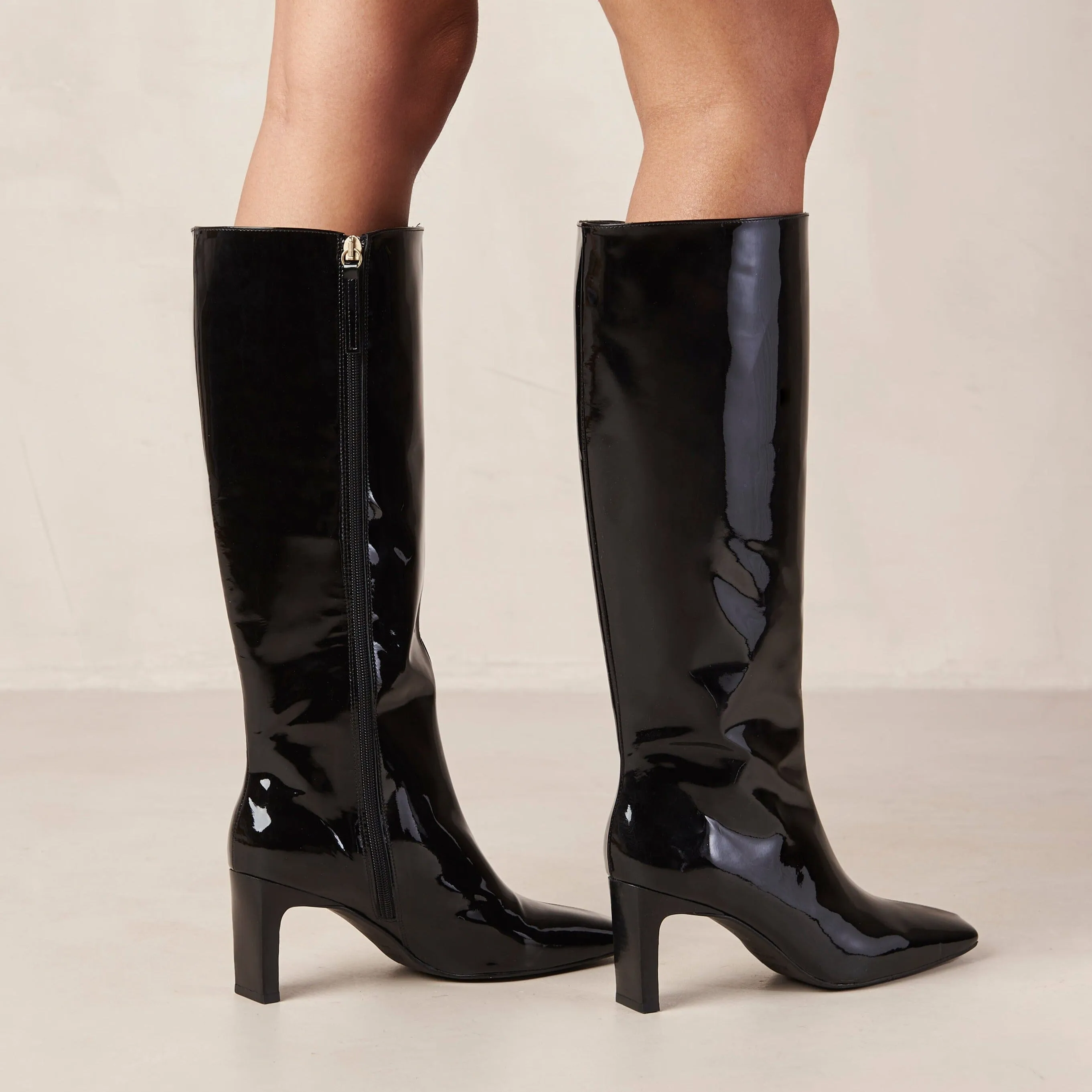 Isobel Onix Black Leather Boots