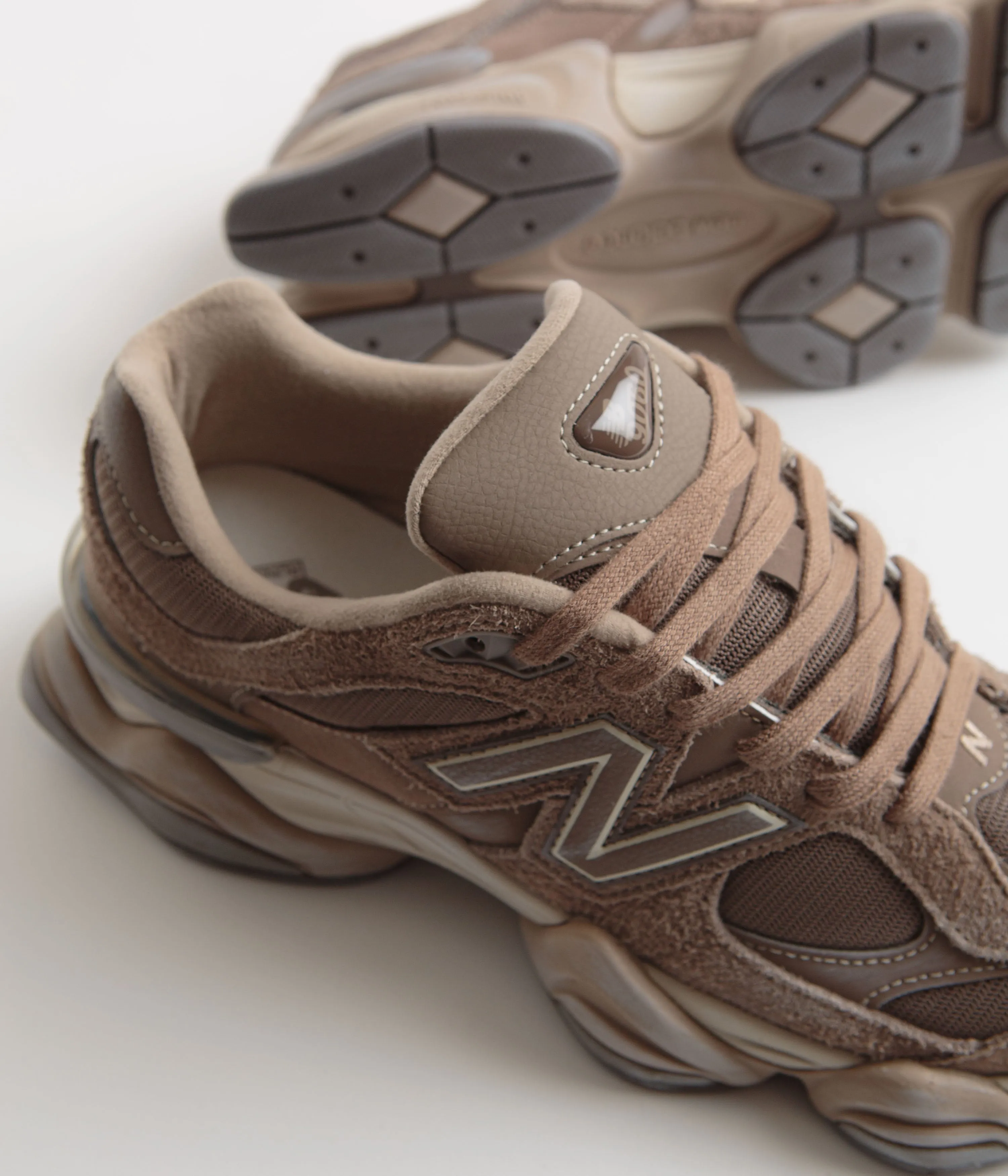 New Balance 9060 Shoes - Mushroom / Dark Mushroom