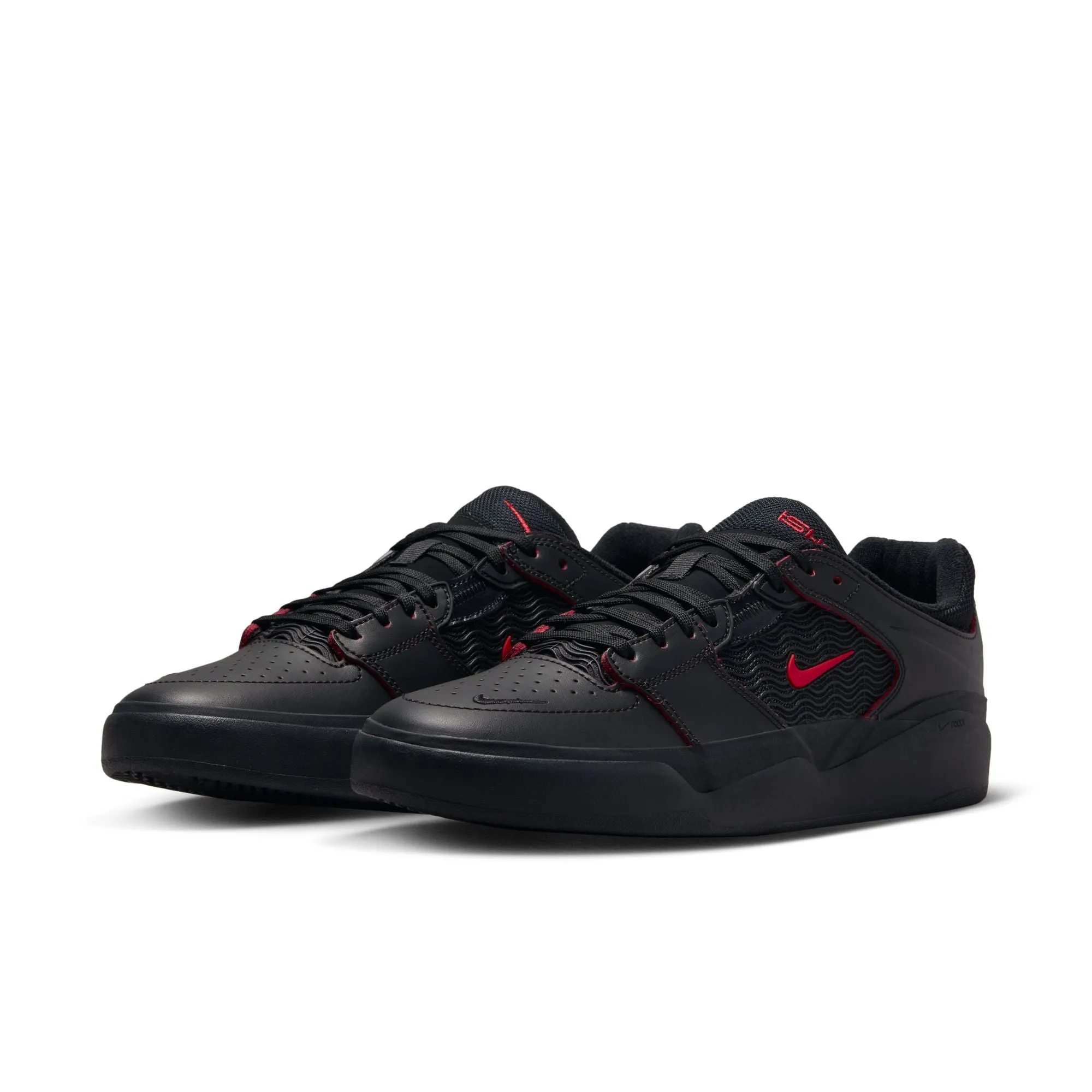 Nike SB Ishod Premium - Black/Black/Black/University Red